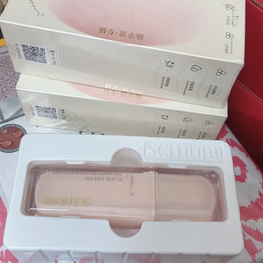 施华家素颜霜————-