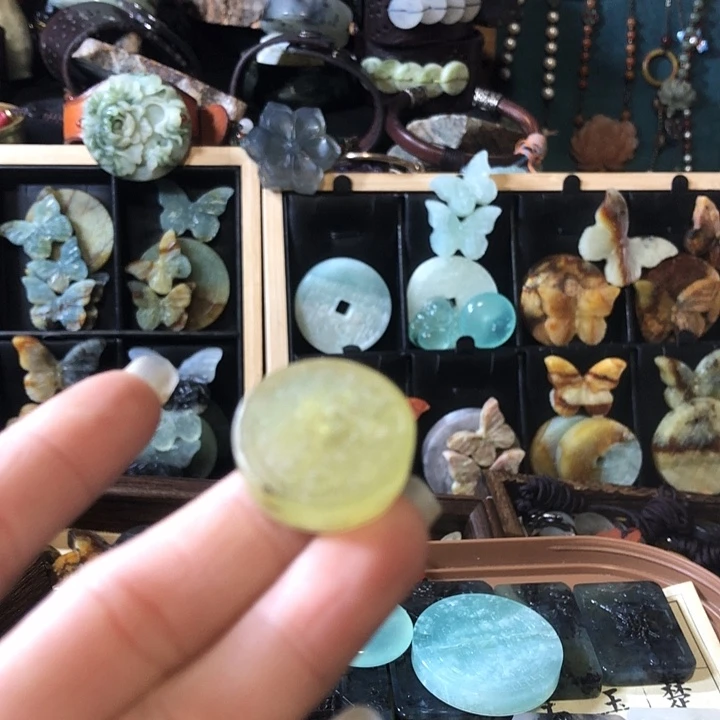 岫玉未镶嵌岫玉挂件