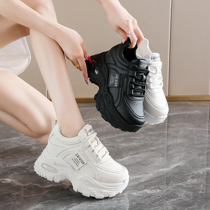 新款女鞋内增高8cm小白运动鞋女春秋百搭爆款小个子厚底老爹女鞋