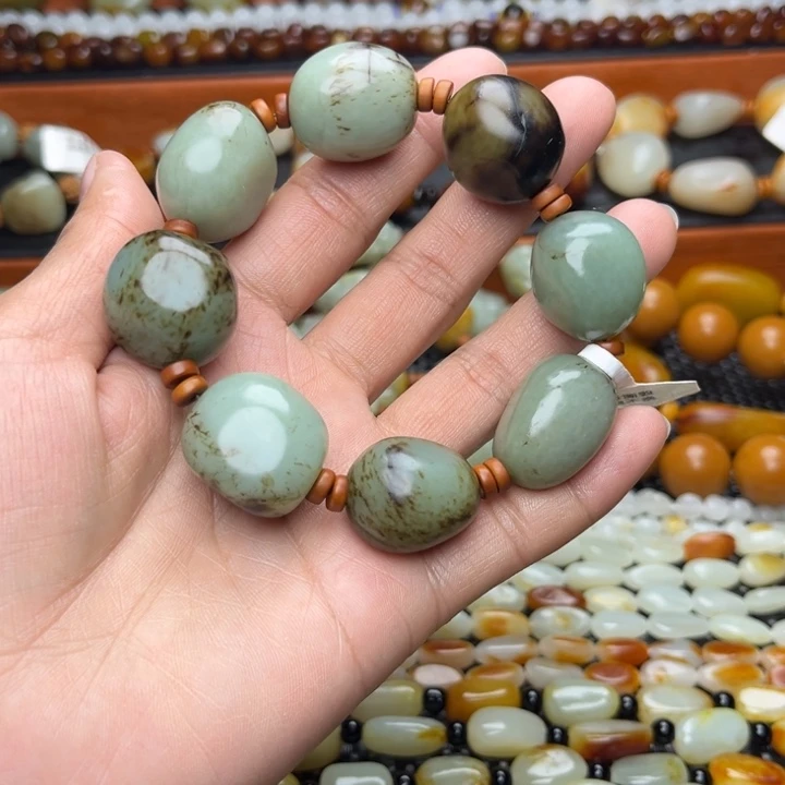 和田玉颈饰未镶嵌天*