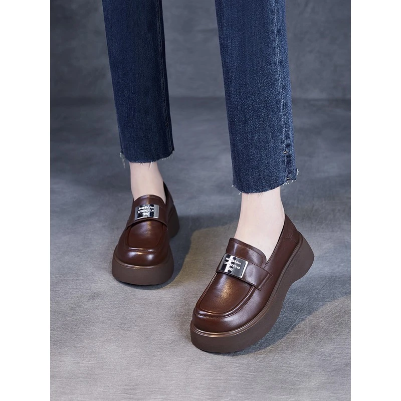 欧洲站轻奢真皮乐福鞋女2025秋季新款时尚英伦风小皮鞋配裙子单鞋