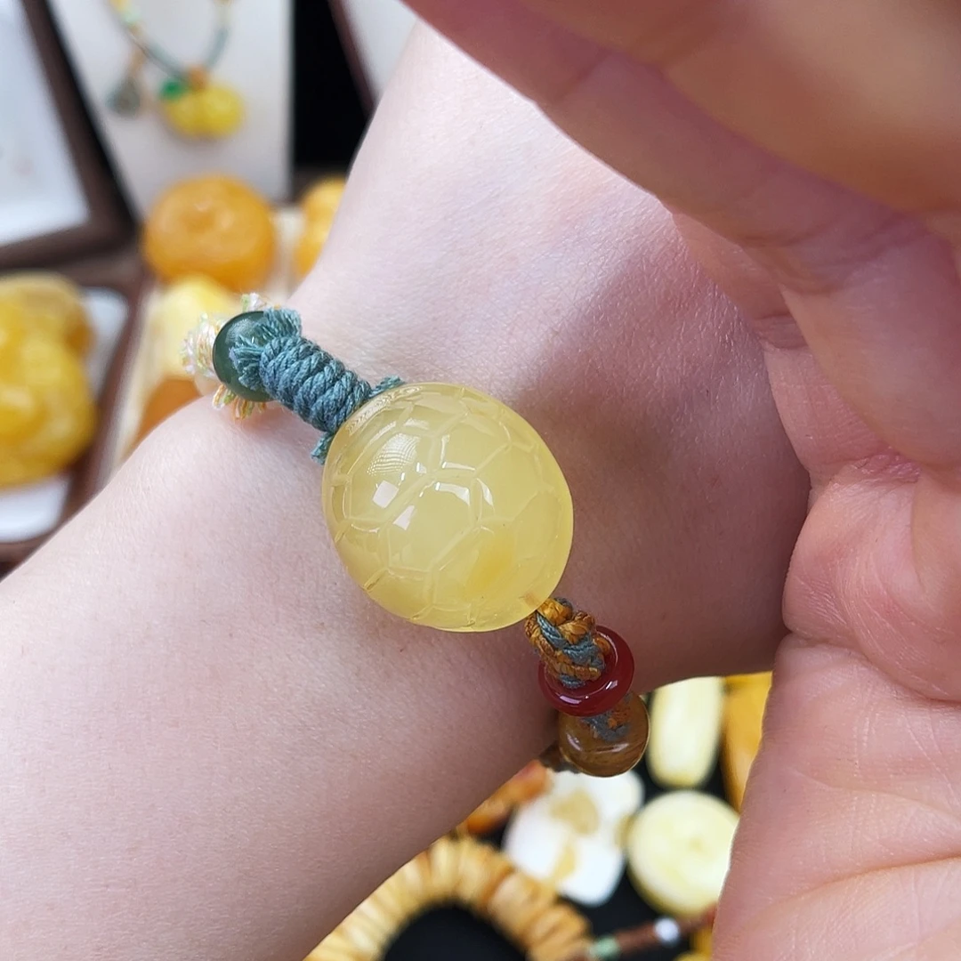 琥珀未镶嵌珠宝奇石