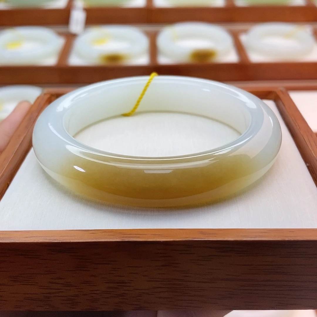 手链未镶嵌和田玉（糖玉）