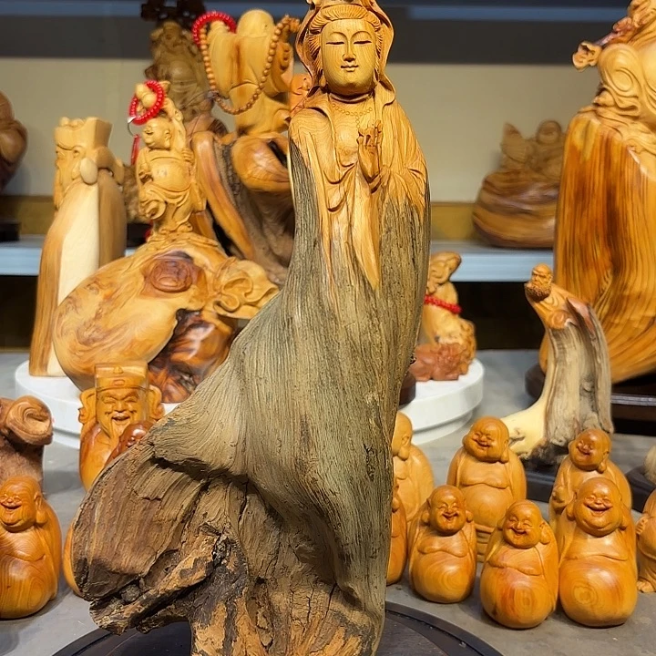 柏木太行崖柏观音摆件