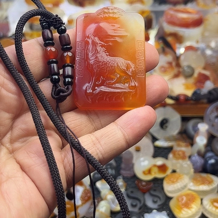 柿***意玛瑙/玉髓未镶嵌颈饰