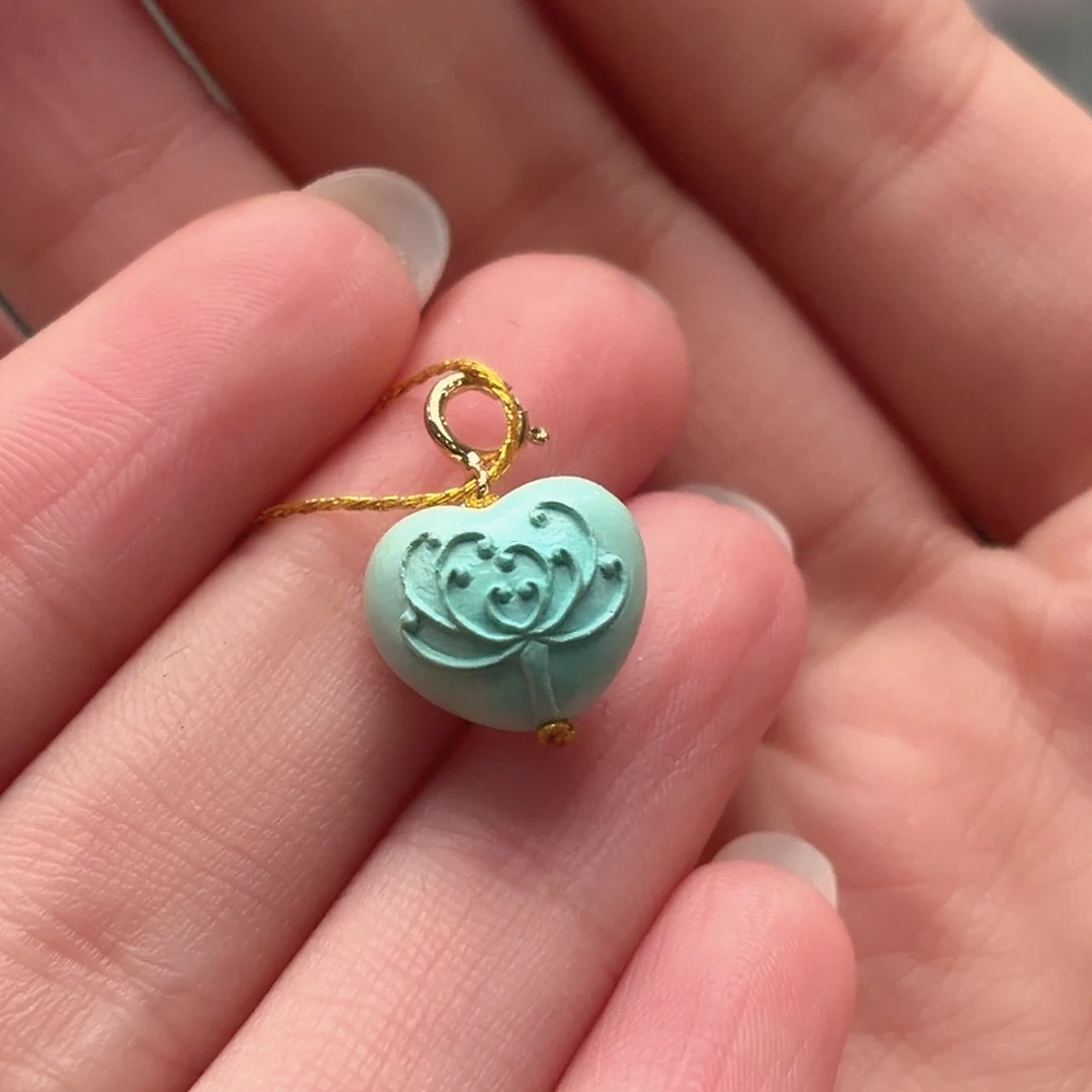 绿松石未镶嵌颈饰