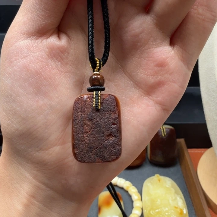 蜜蜡未镶嵌吊坠(赠链)