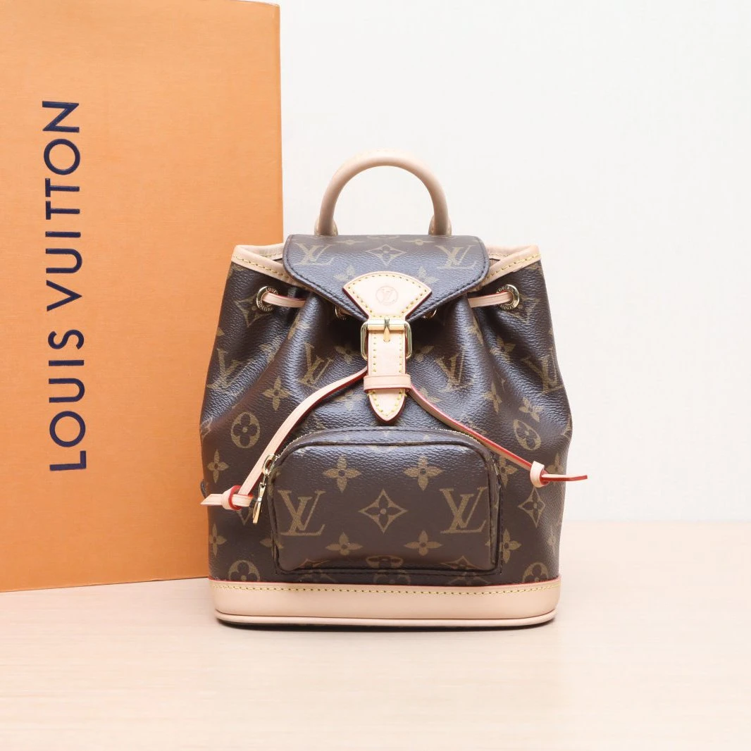 99新 LouisVuitton/路易威登 黑黑精选 双肩包 mini 芯片