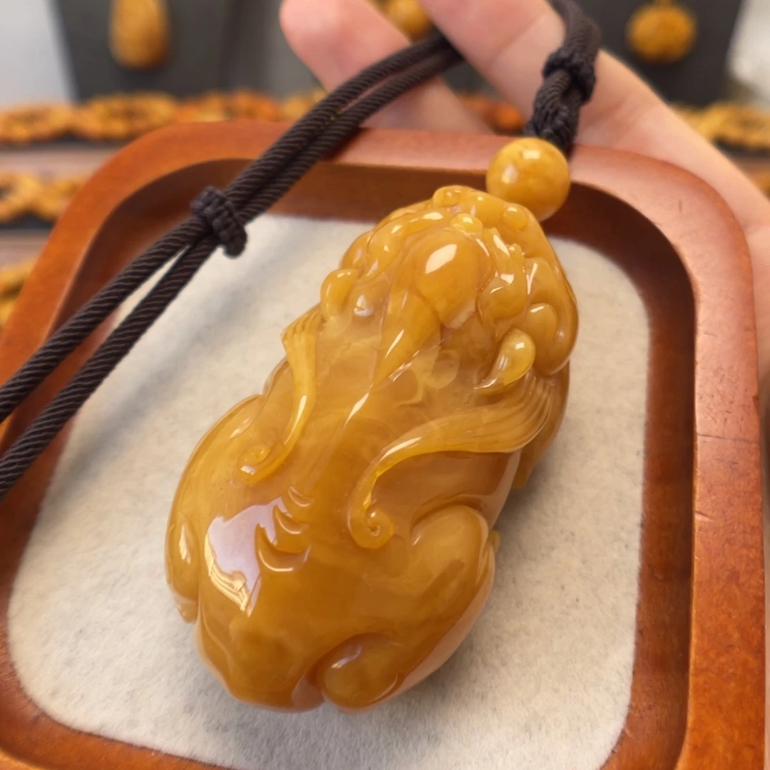 蜜蜡未镶嵌颈饰蜜蜡