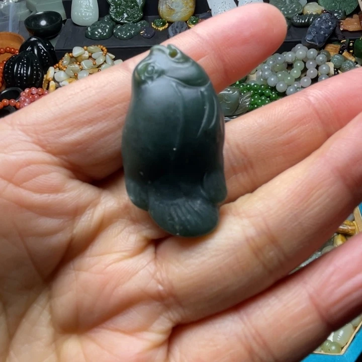 和田玉未镶嵌珠宝半成品