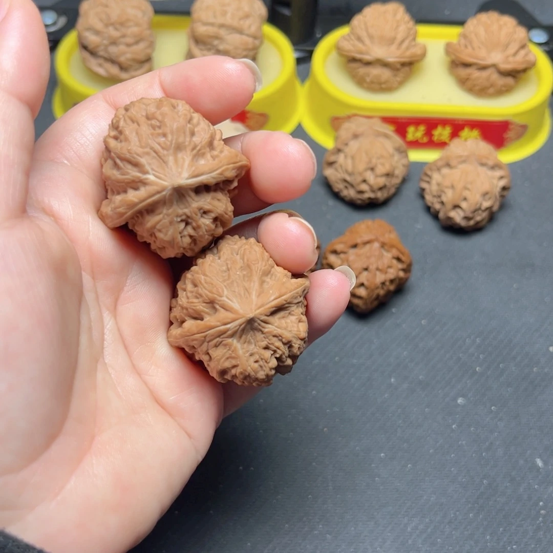 文玩核桃一物一拍38尺平谷凹底