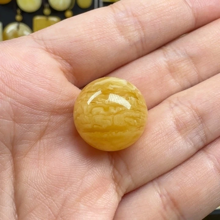 蜜蜡未镶嵌珠宝奇石