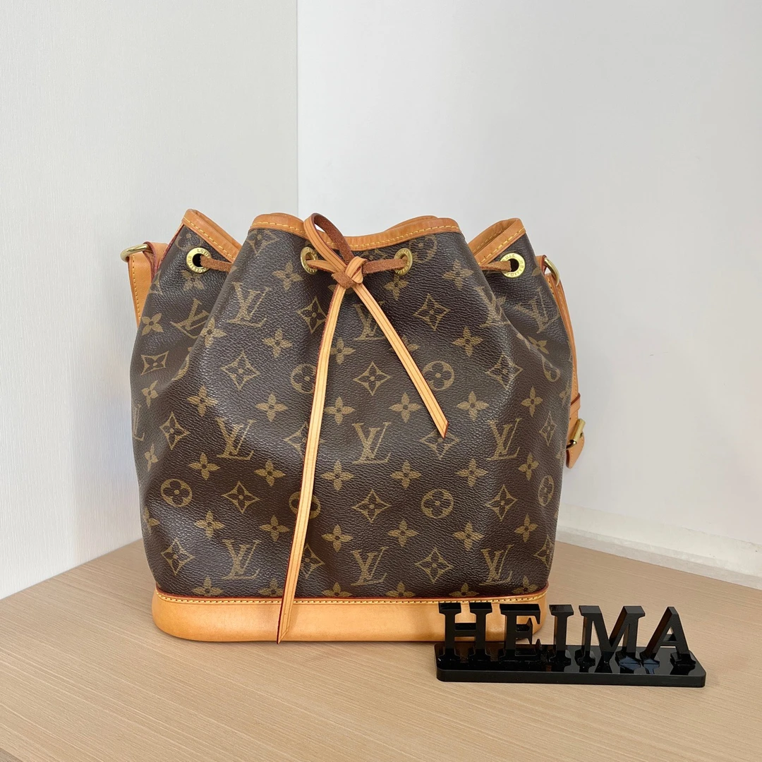 95新 LouisVuitton/路易威登 12445308  LV抽绳水桶中号  26*26
