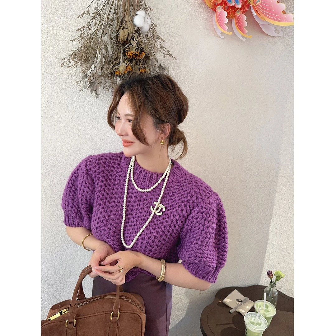 智英欧尼 紫色糖衣炮弹~【2025新款纯色圆领短款针织衫短袖毛衣女】