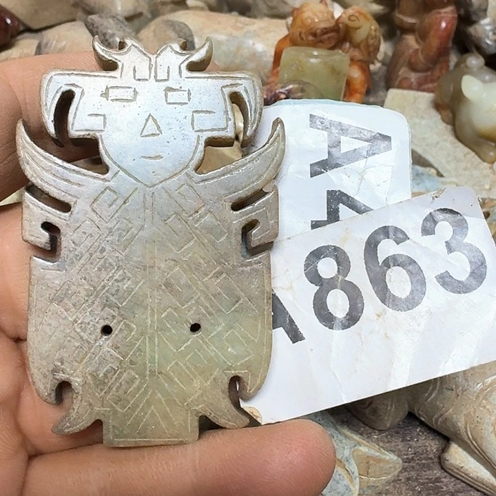 和田玉颈饰未镶嵌