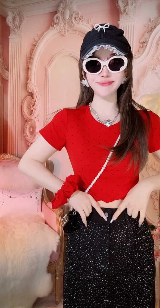 【崔】T0100 西遇波点短袖t恤女休闲显瘦圆领修身正肩短款上衣