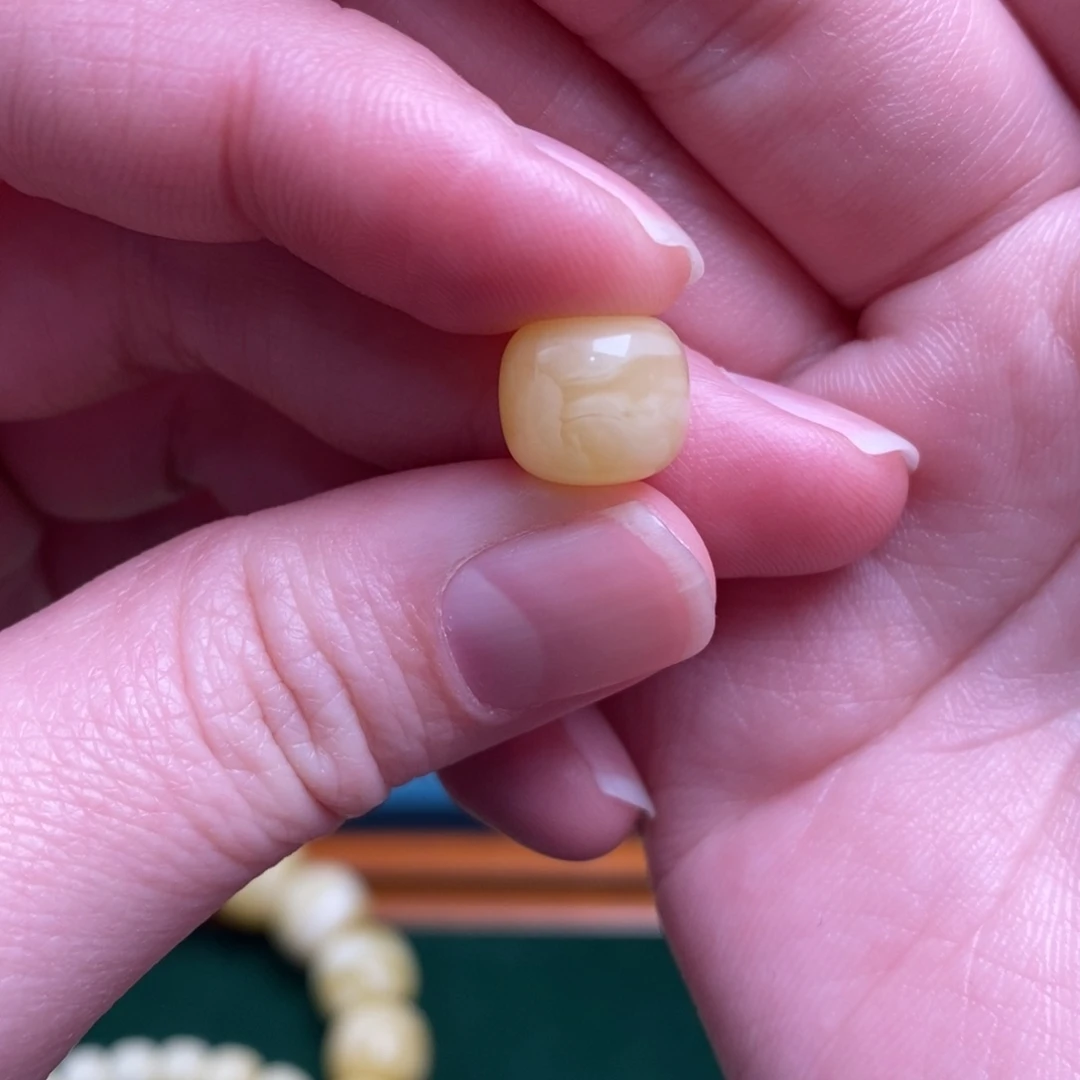 ？***蜜蜡未镶嵌珠宝奇石