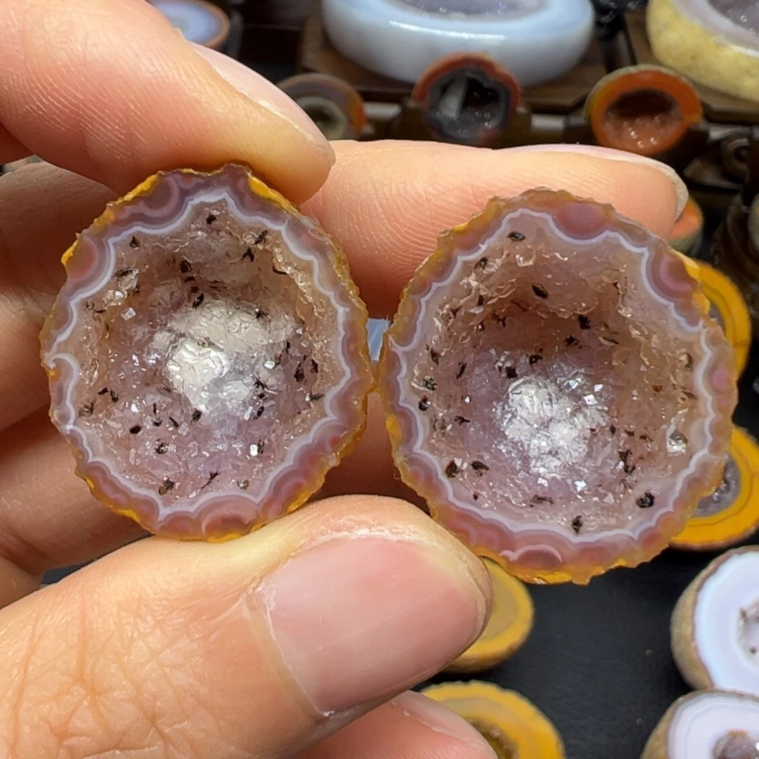 玛瑙/玉髓摆件檀木对石未镶嵌