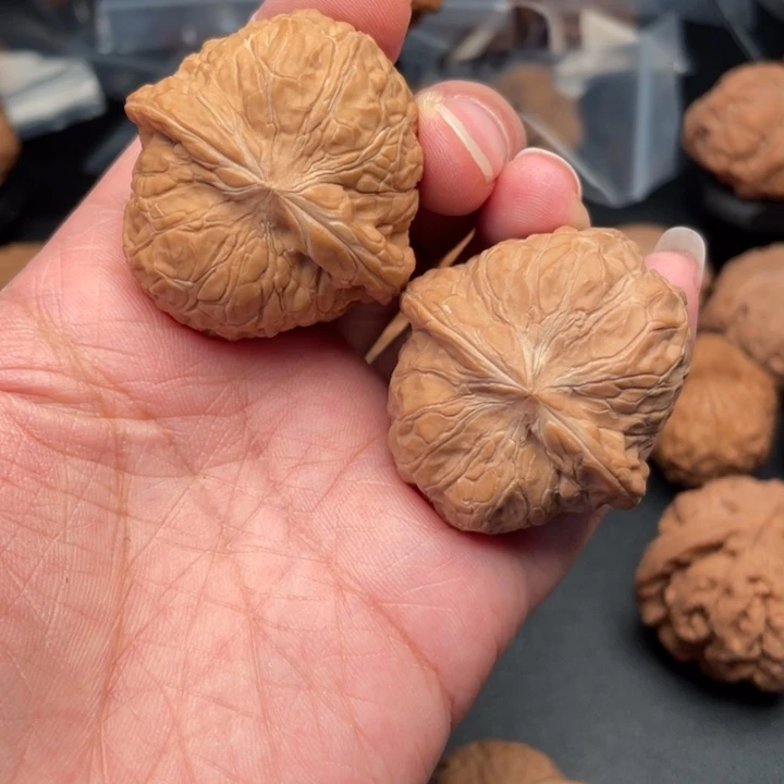 吊坠文玩核桃水*