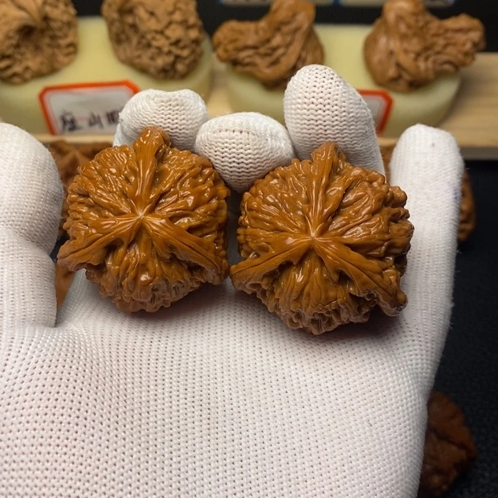 文玩核桃吊坠龙*工艺三棱