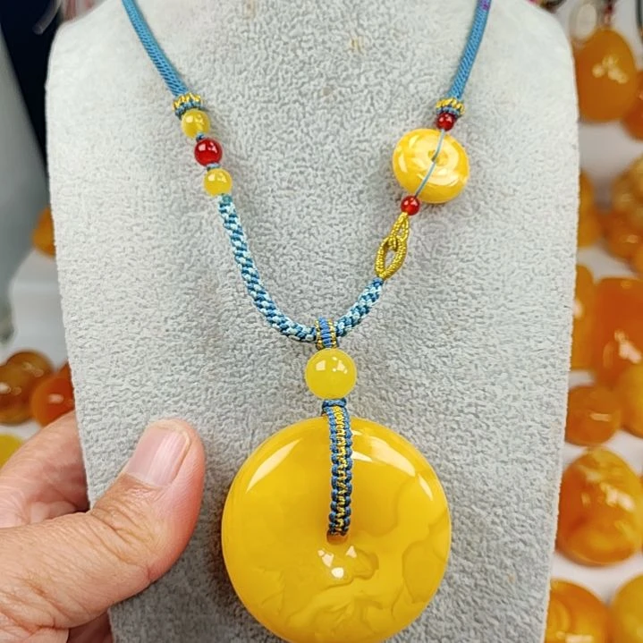 琥珀吊坠(赠链)未镶嵌