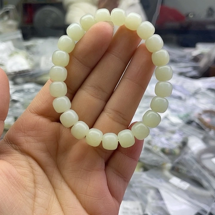 和田玉未镶嵌手串