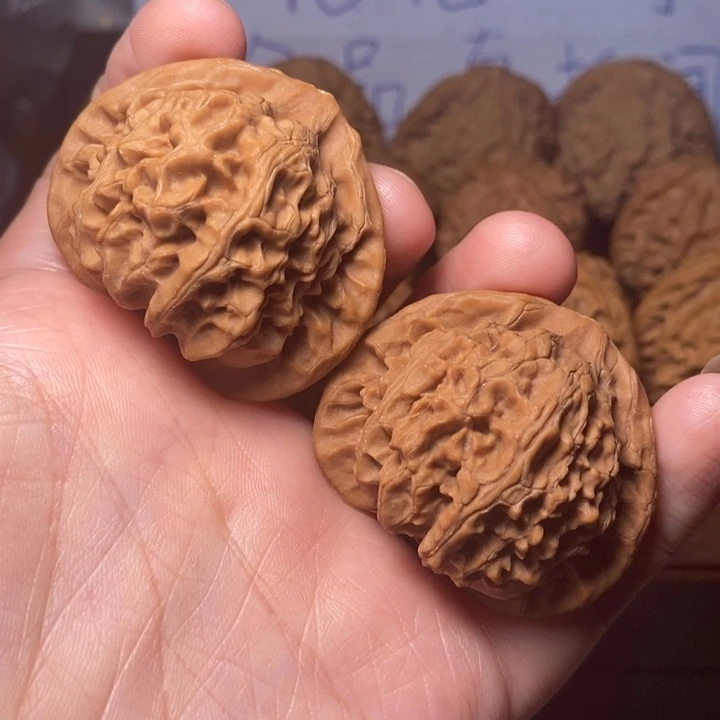 文玩核桃吊坠宫灯