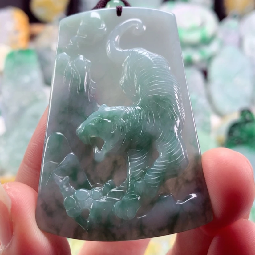 【闪购商品】翡翠吊坠(不含链)未镶嵌