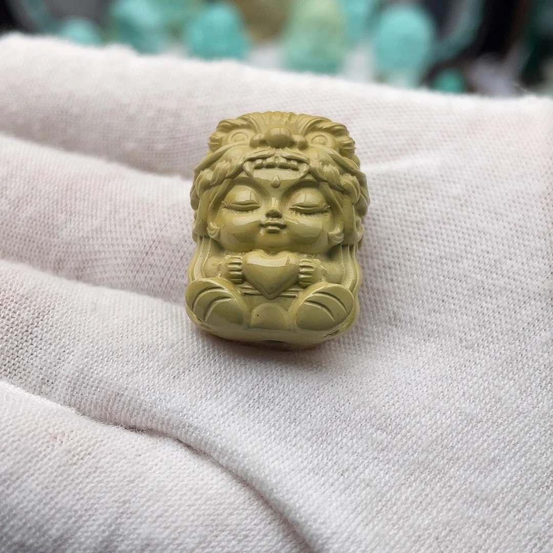 绿松石未镶嵌颈饰