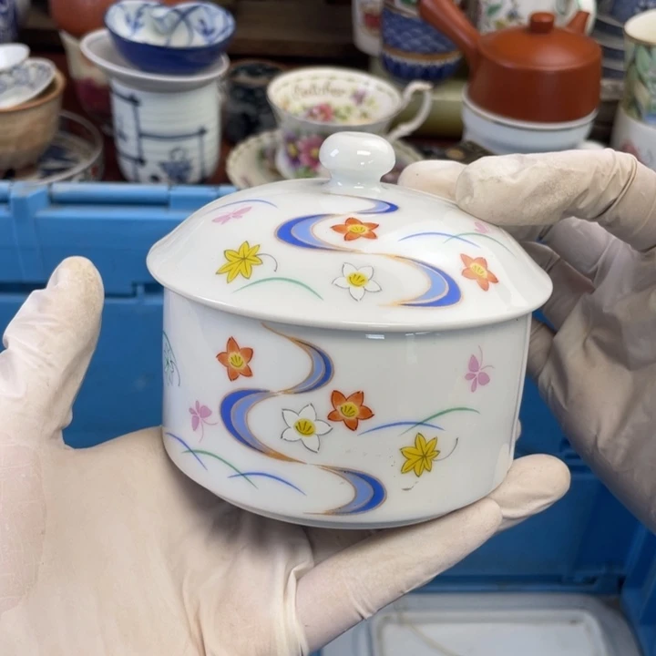 他家瓷器真美….开播了