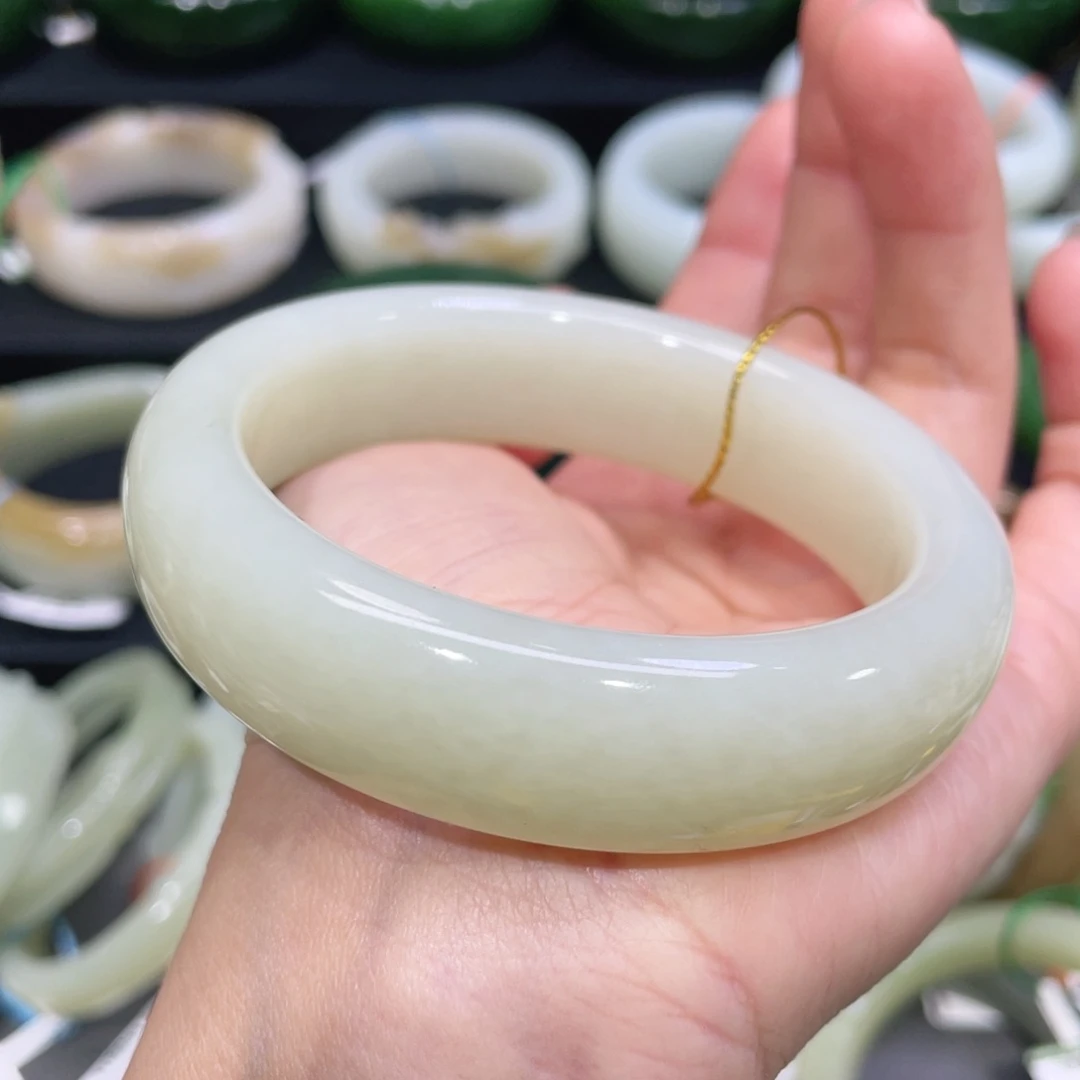 未镶嵌手镯和田玉62