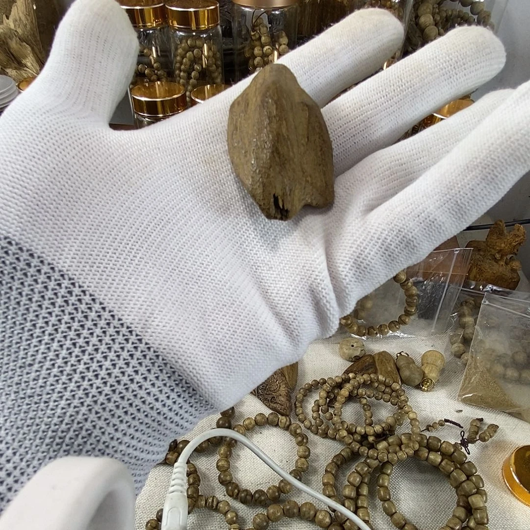 沉香沉香碎屑马来0 k野生沉香