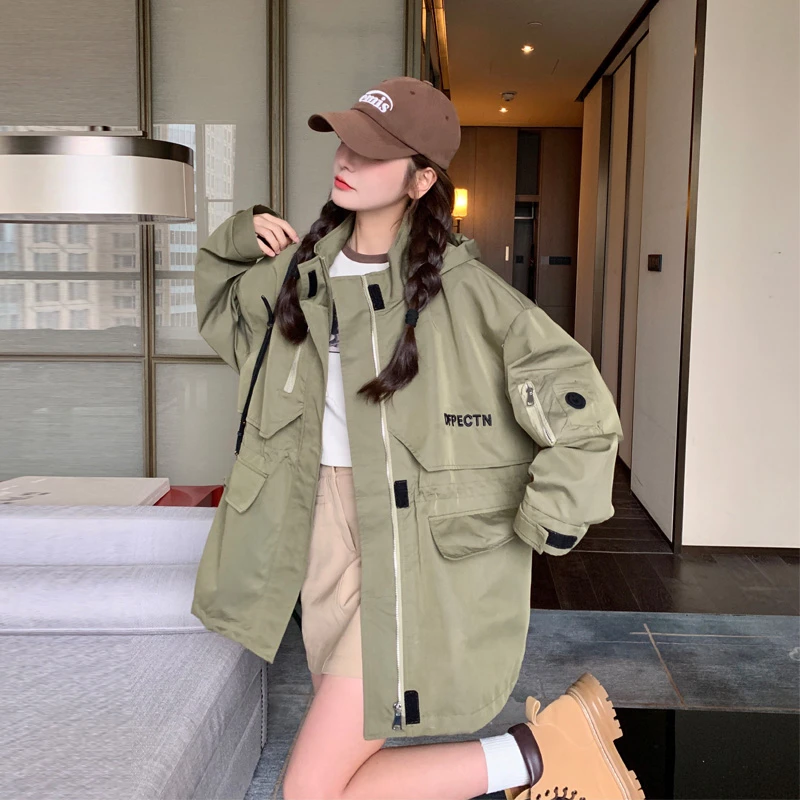 军绿色风衣外套女2025春秋新款复古工装风甜酷炸街休闲风冲锋衣潮