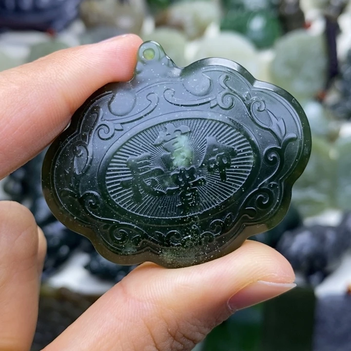 颈饰未镶嵌和田玉
