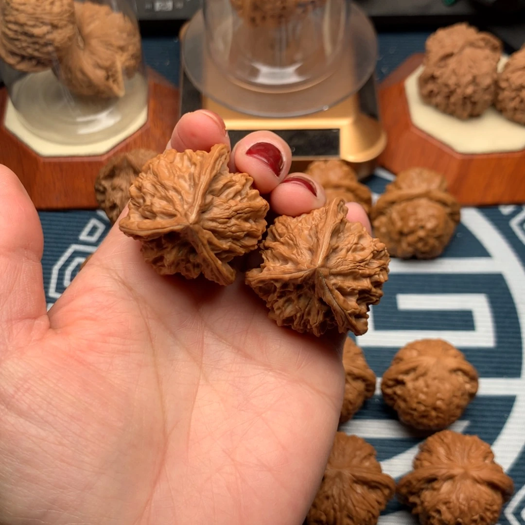 文玩核桃把件奇**客盘山三棱