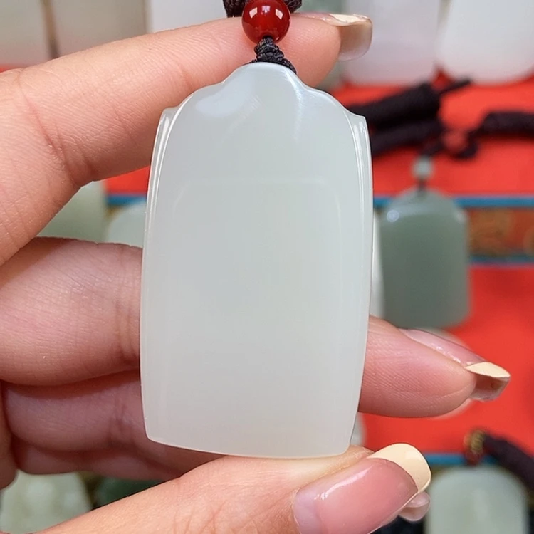 【闪购商品】颈饰未镶嵌和田玉