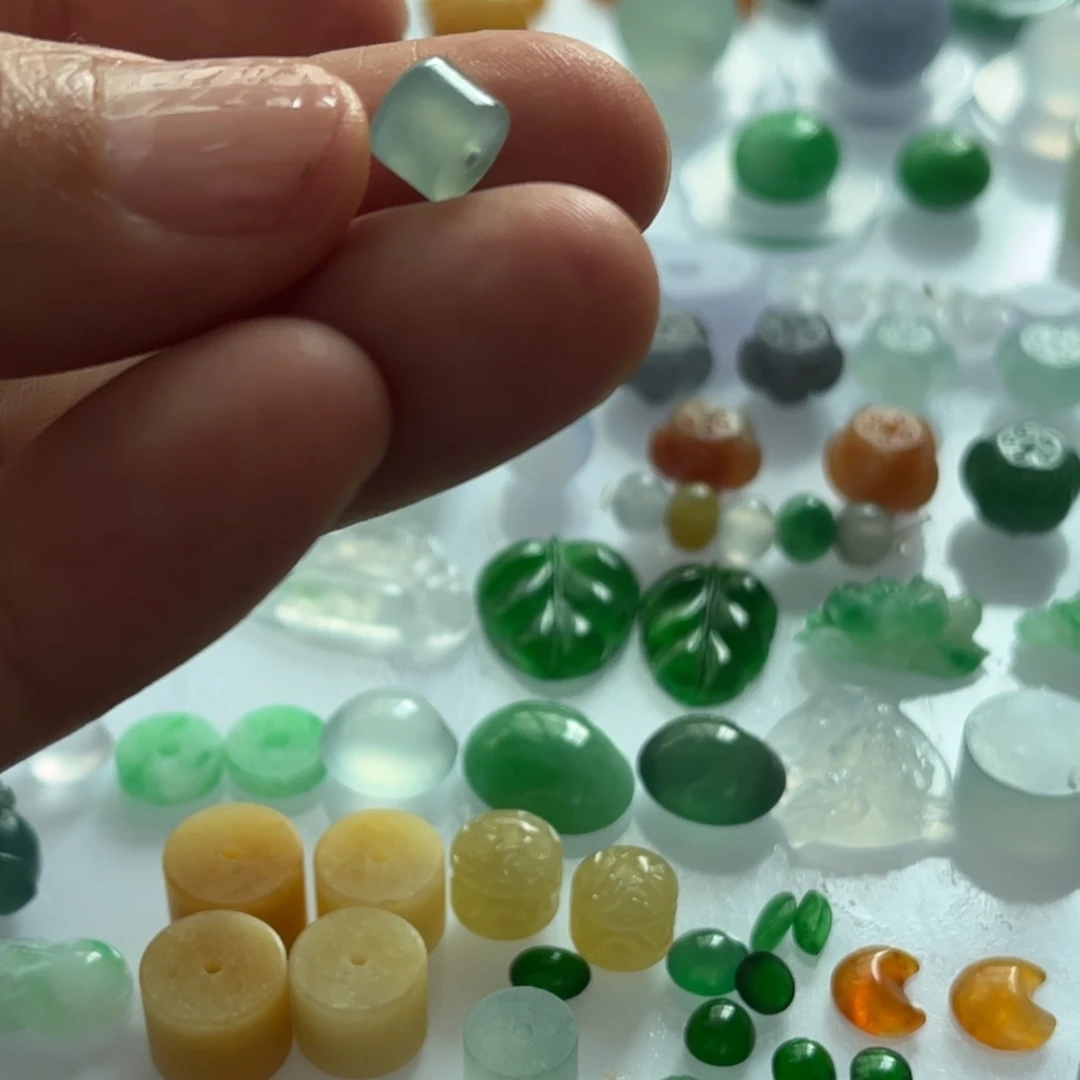 定制翡翠未镶嵌桶珠