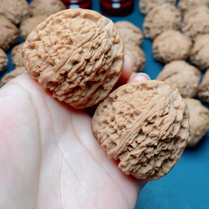 文玩核桃把件南疆石45