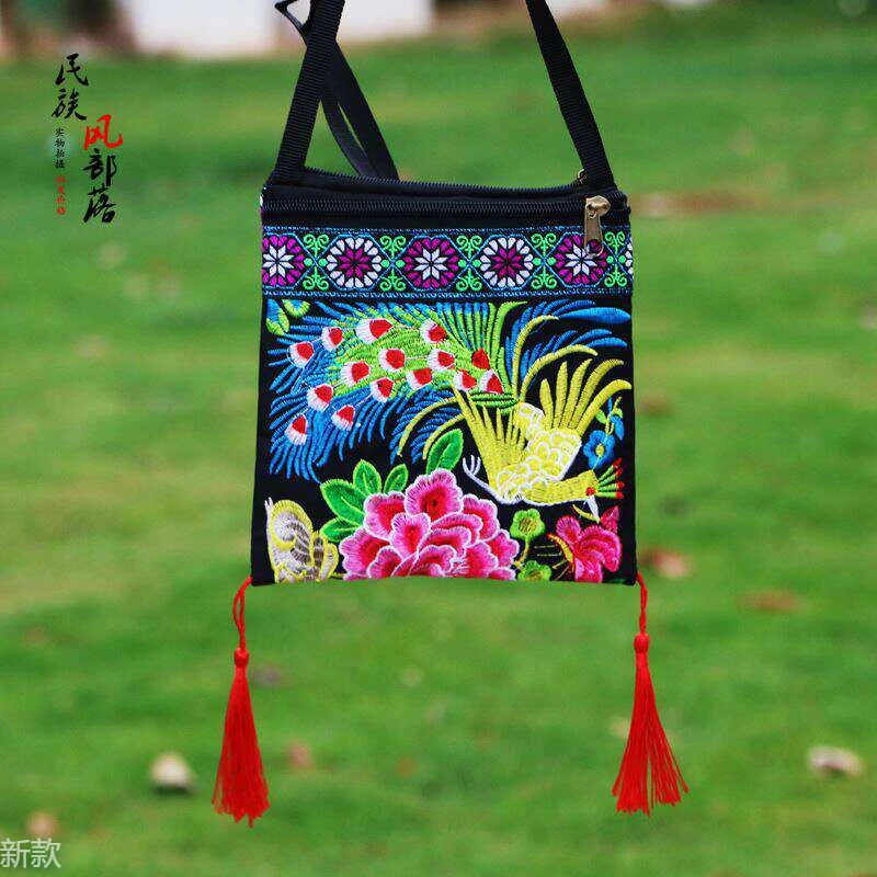 新款民族风绣花双拉链包包刺绣帆布小方包手机小包女包单肩斜挎包