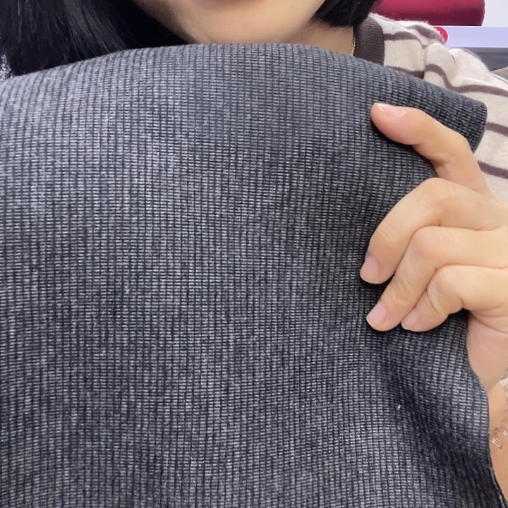 混纺黑灰水洗羊绒1.1米