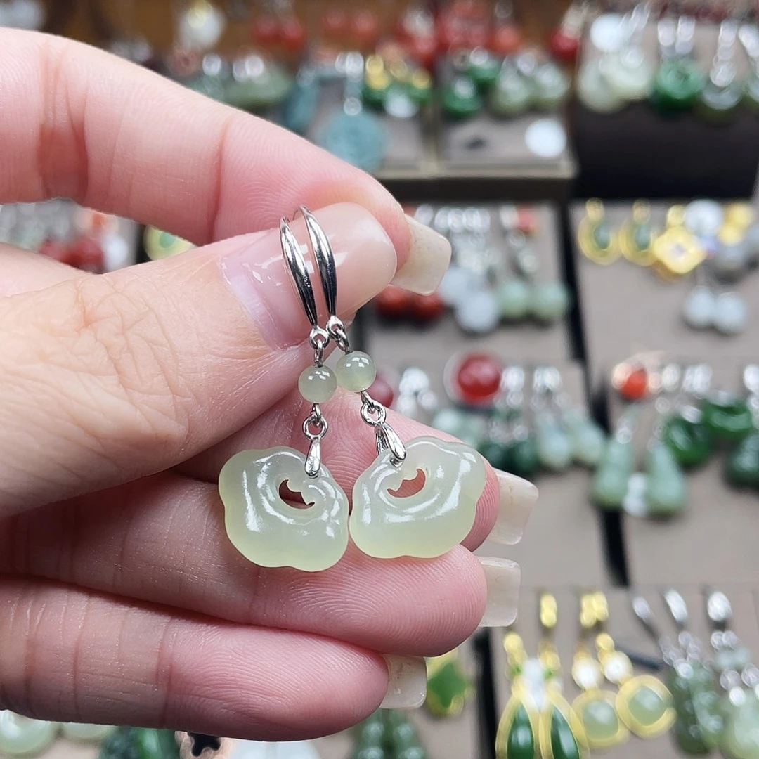 和田玉银S925镶嵌耳坠