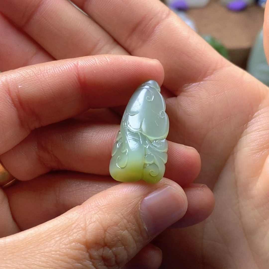 未镶嵌和田玉挂件