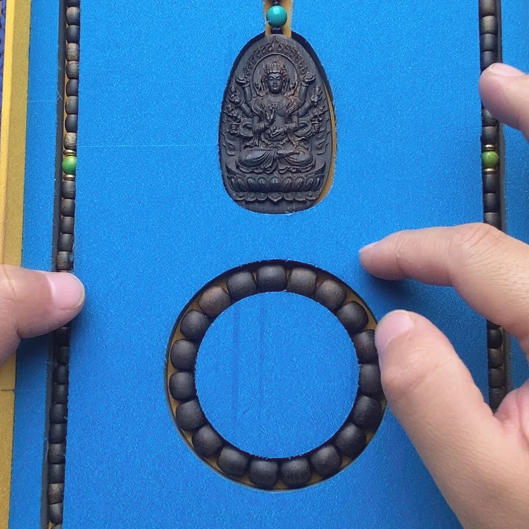 滴血莲花菩提手串