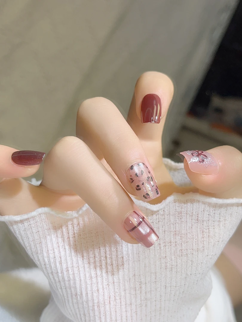 秋冬新款显白金钱豹纹猫眼短款手工穿戴甲高级气质美甲贴片时尚