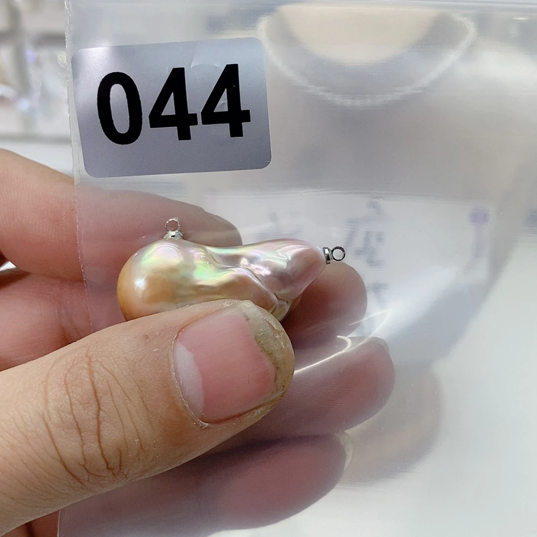 淡水珍珠颈饰合金