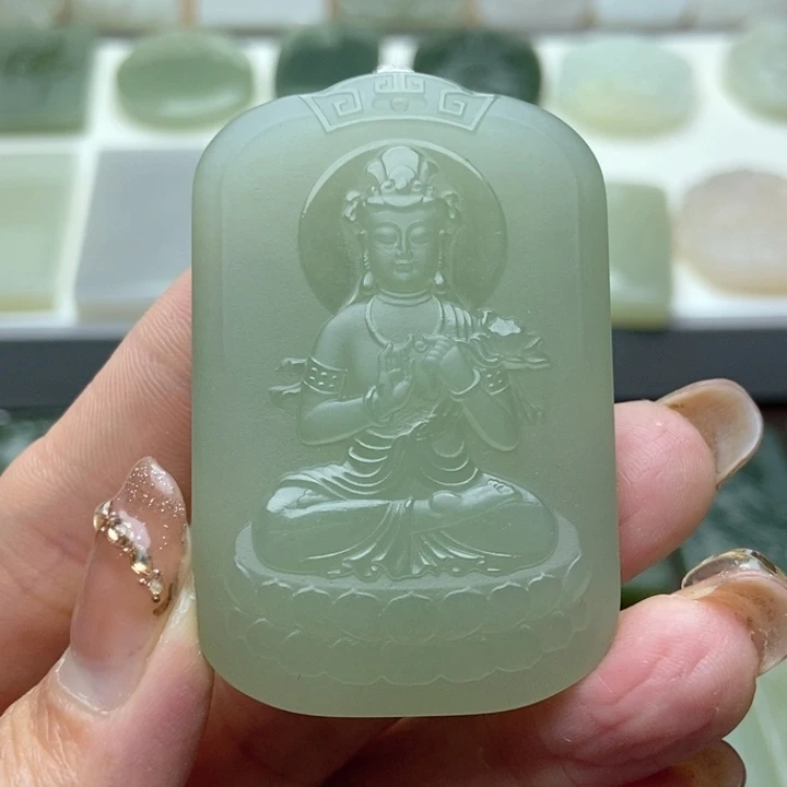 和田玉颈饰未镶嵌马*