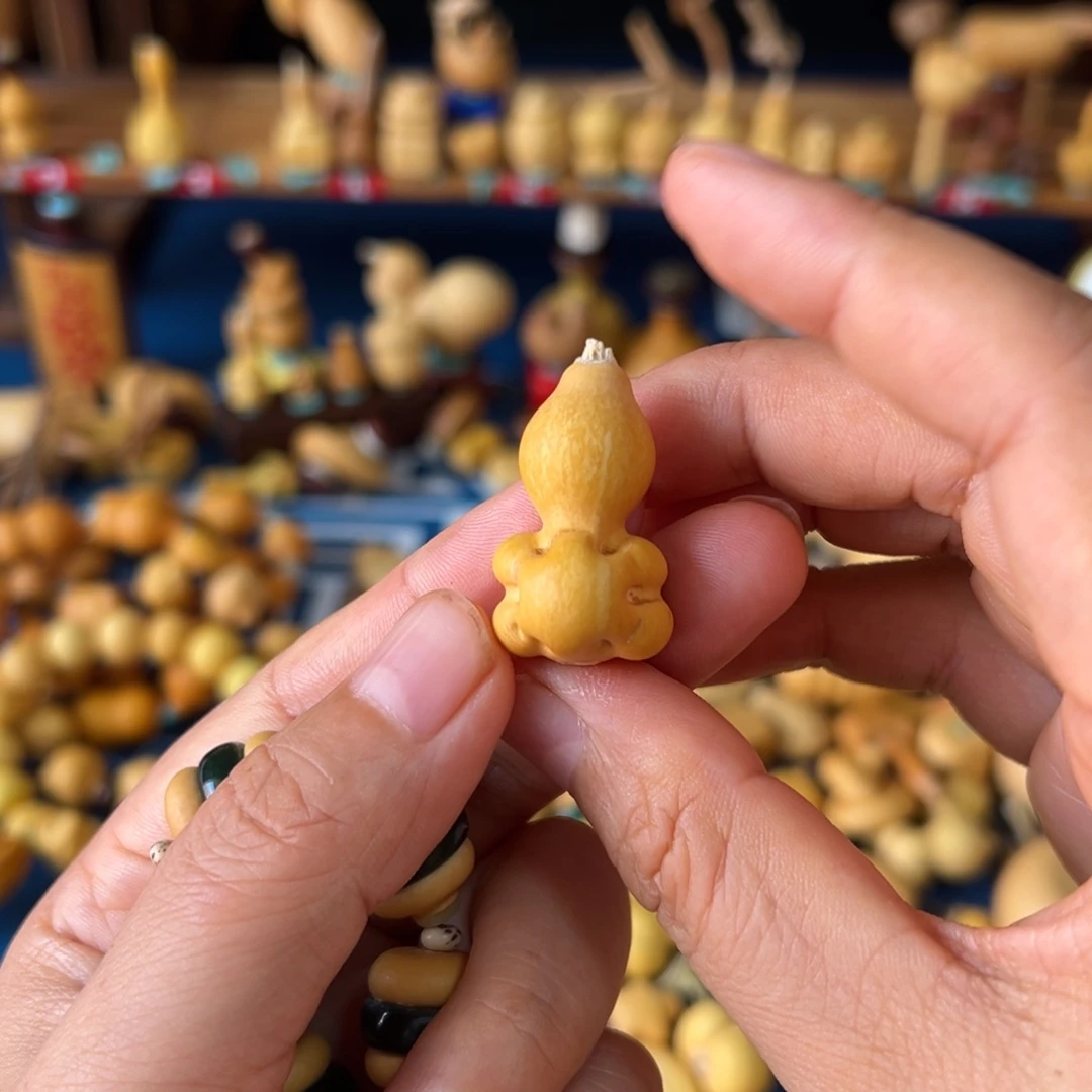 西***桃葫芦娃中介来来看看娃娃