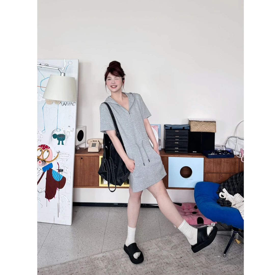 晶咕【悠然假日】腰部抽绳休闲连帽显瘦短袖连衣裙宽松百搭