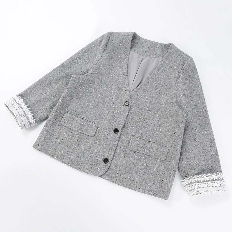 酒窝桃子大码小香风西装V领蕾丝拼袖正肩板正显瘦压胸遮肉职场春