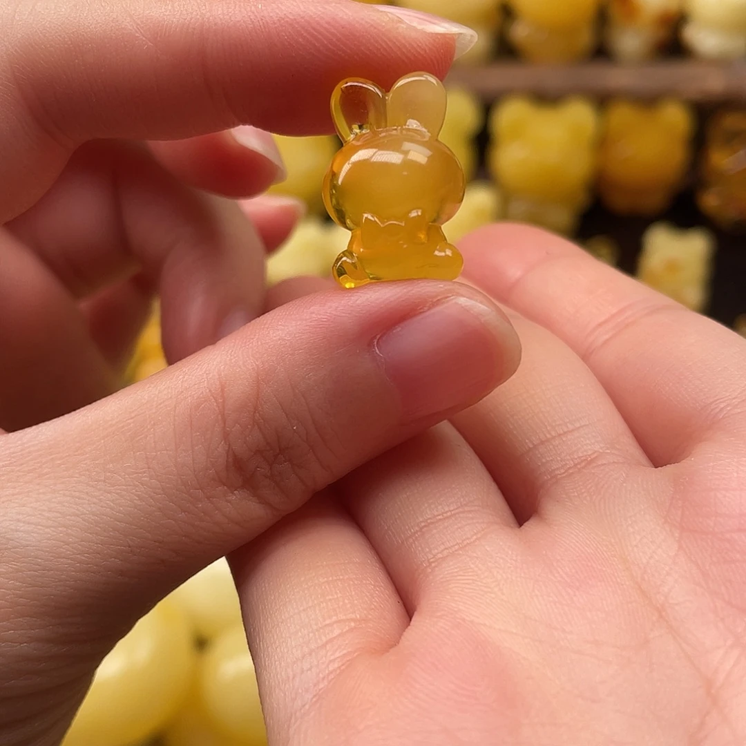 琥珀未镶嵌珠宝奇石